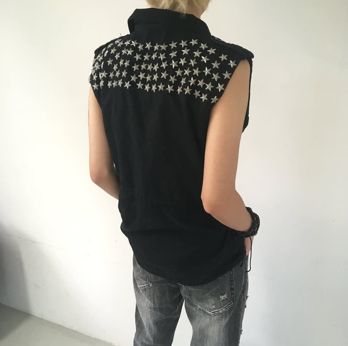 glad news star studded sleeveless jacket 상품이미지2