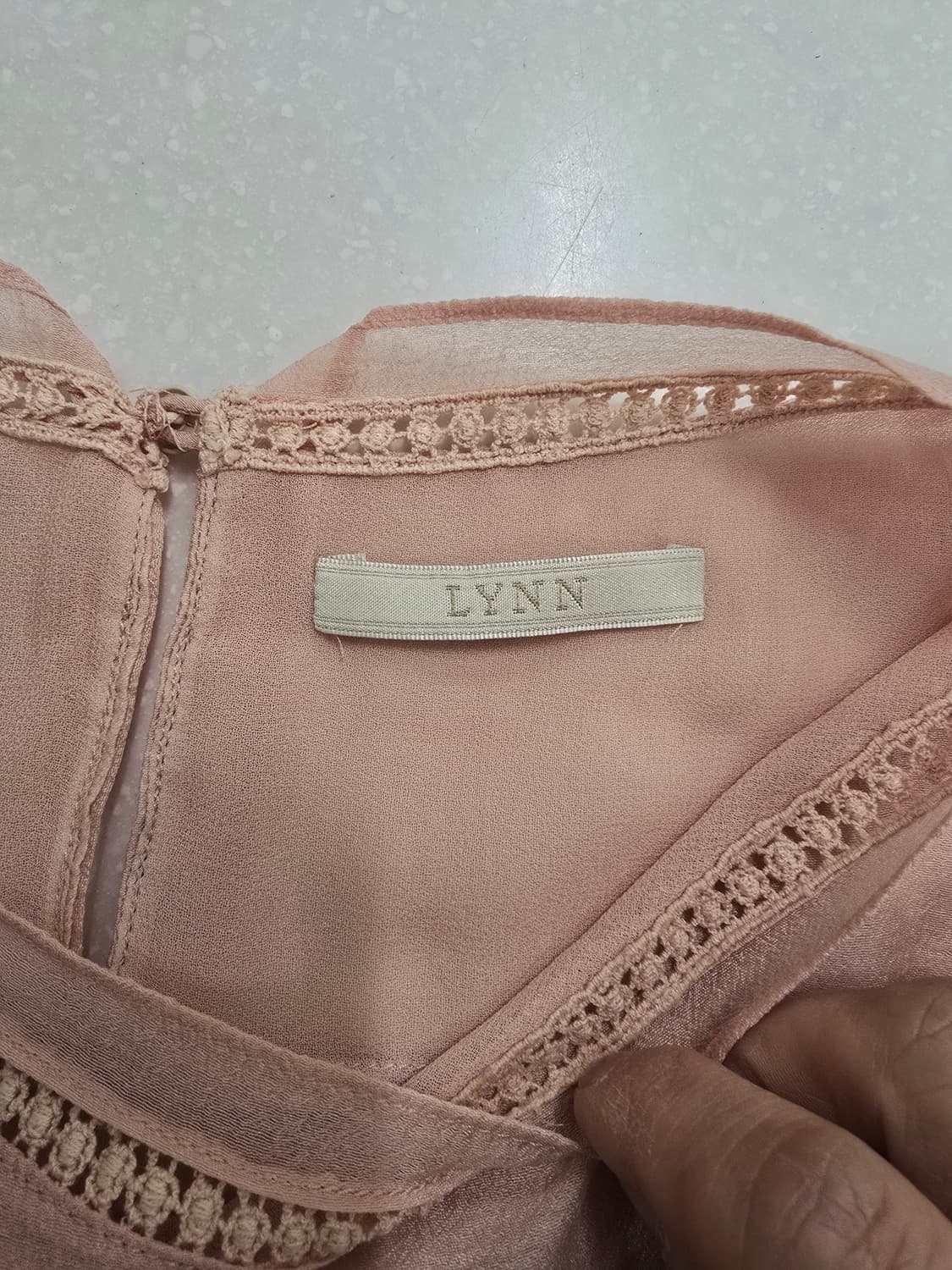 LYNN  레이스 트리밍 블라우스 상품이미지7