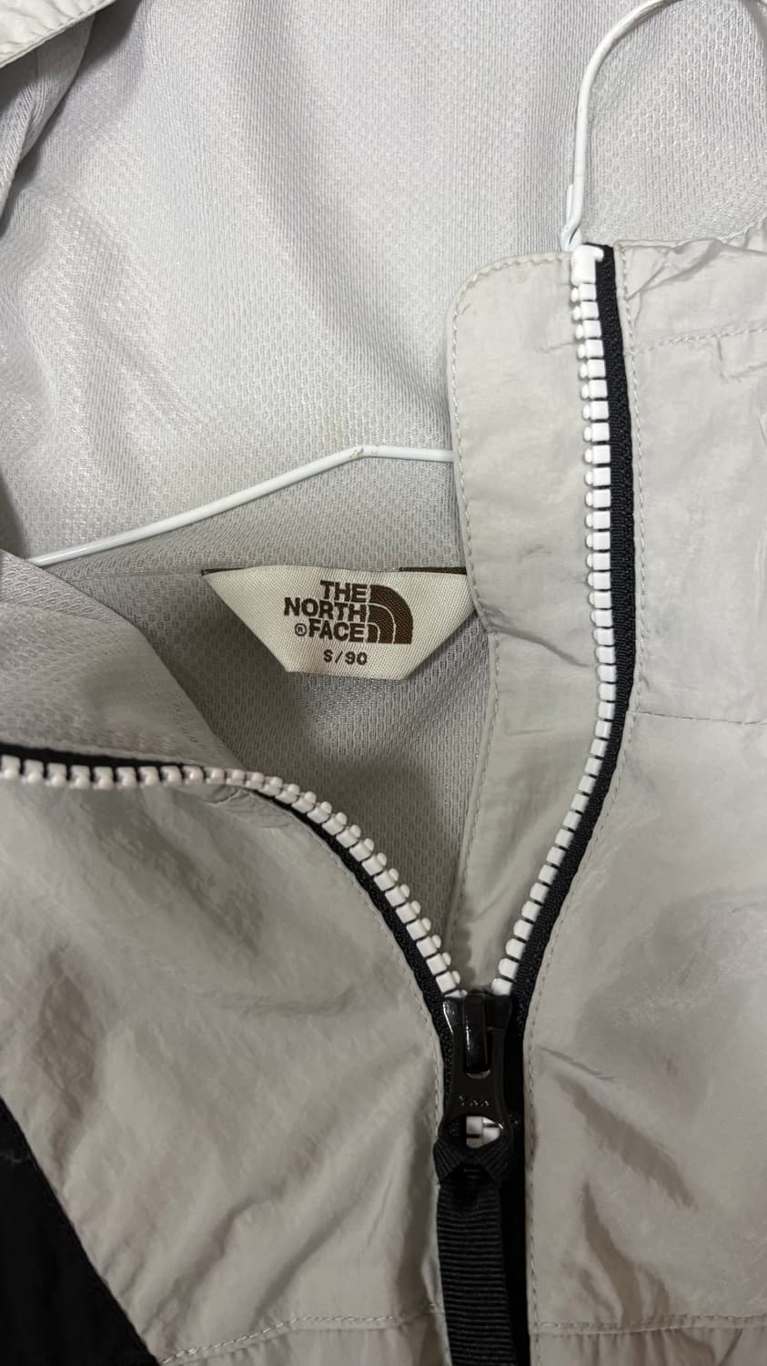 노스페이스 바람막이 상품이미지2