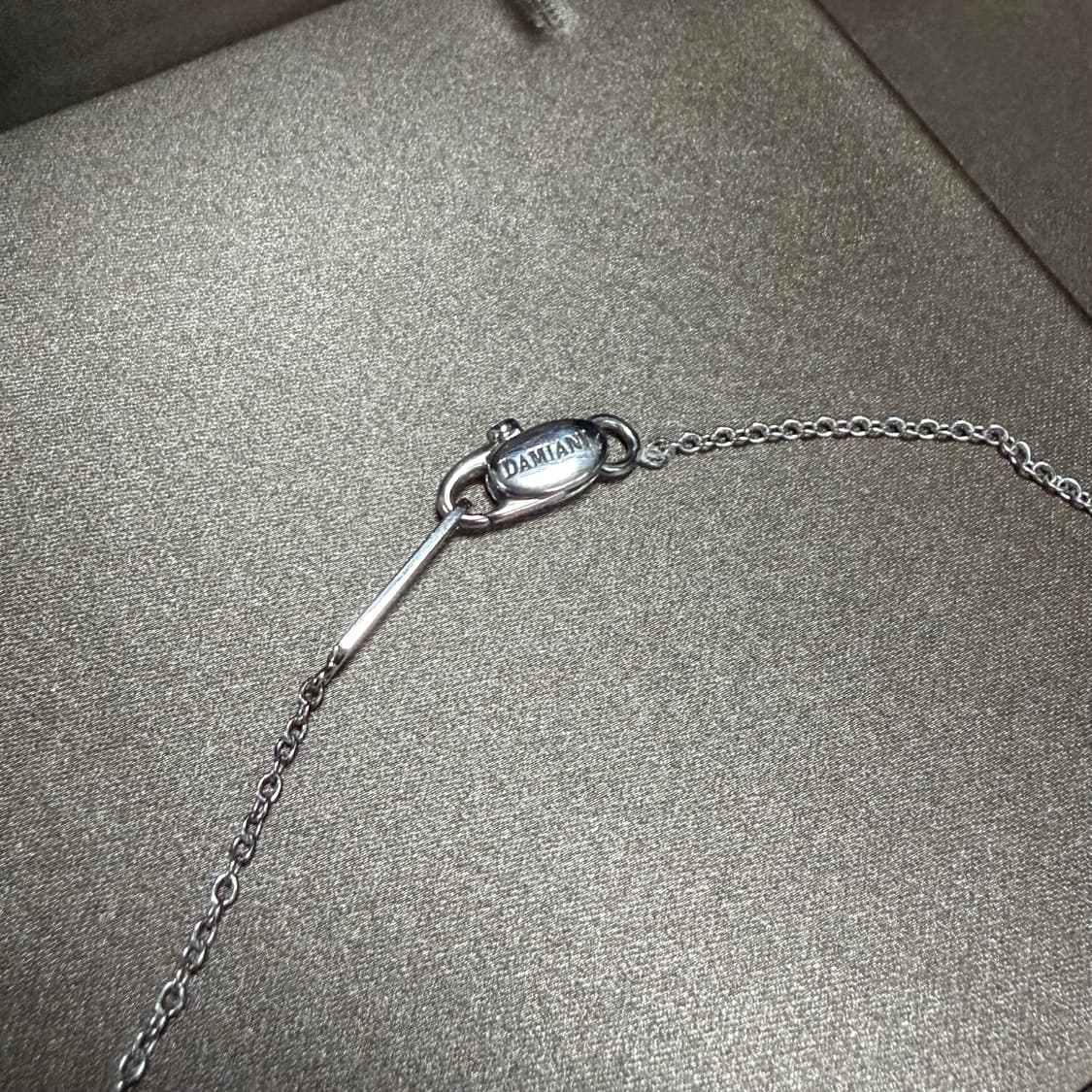 [S+급/스몰] 다미아니 벨에포크 크라운 화이트 실버 18k 목걸이 상품이미지8