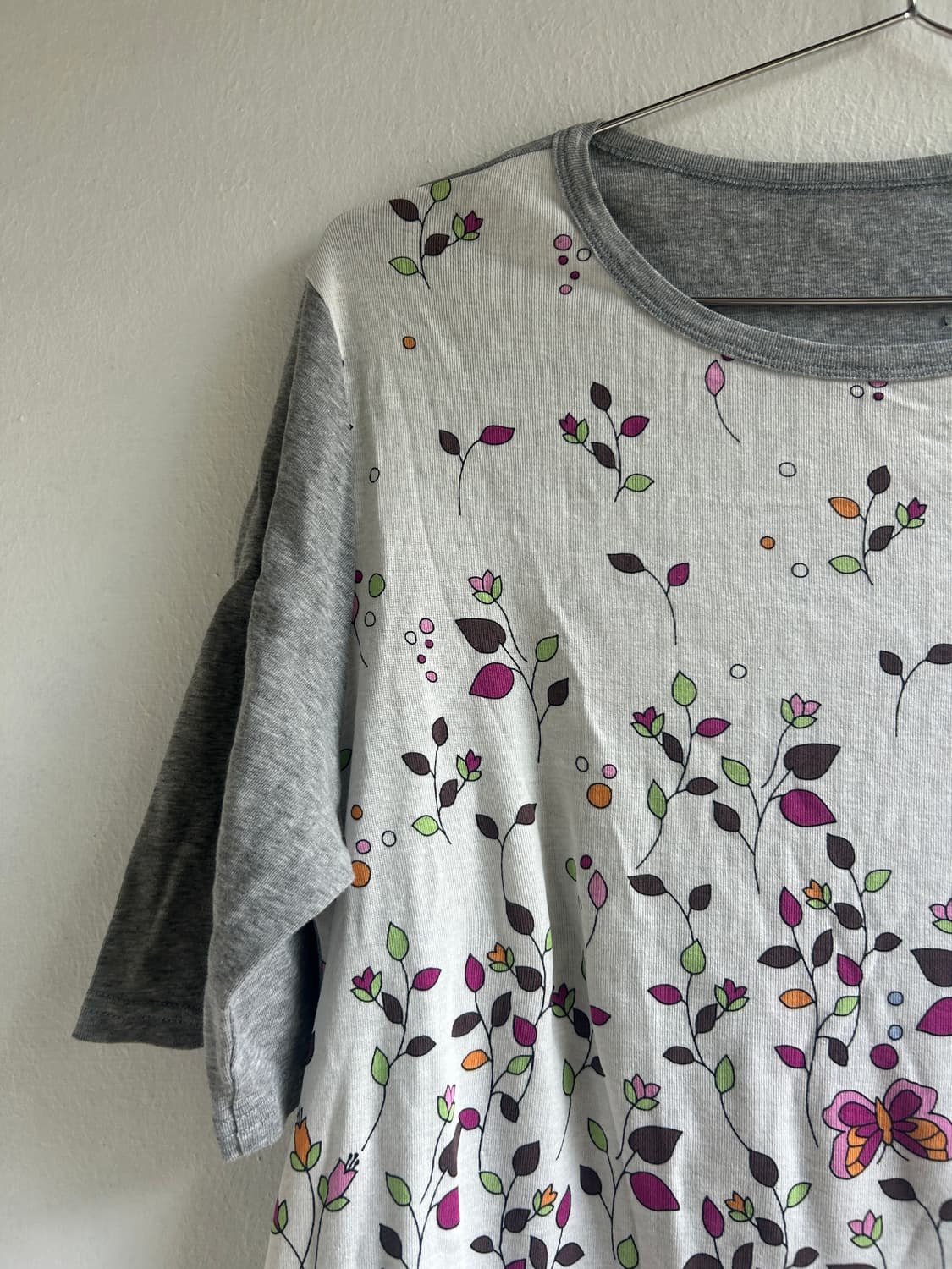 나비 꽃 티셔츠  상품이미지2