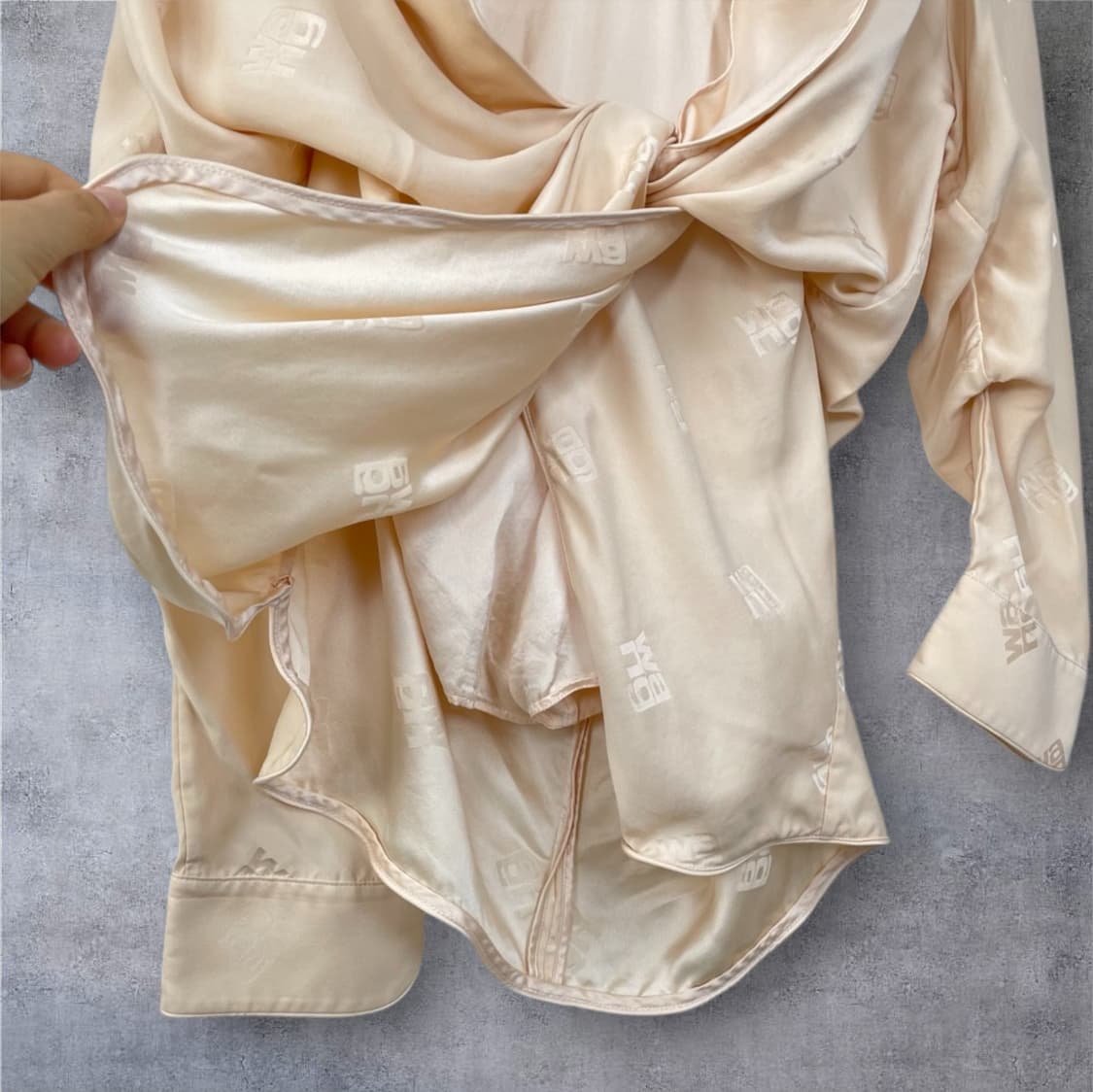 알렉산더왕 Alexanderwang 피치 모노그램 실크 기모노 플레이수트 상품이미지7