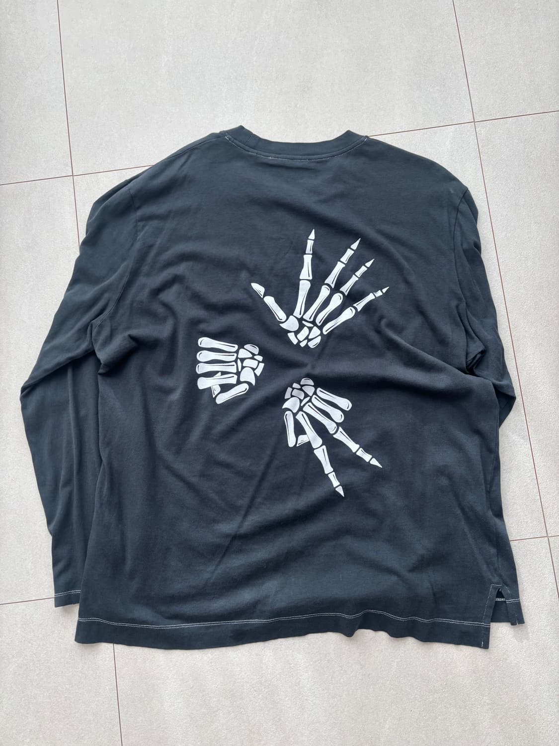 [48] 아워레가시 스컬 프린트 긴팔 티셔츠 롱슬리브 상품이미지4