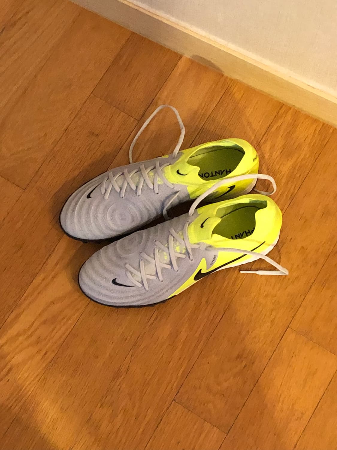 나이키 팬텀 gx2 프로 tf 245 상품이미지1