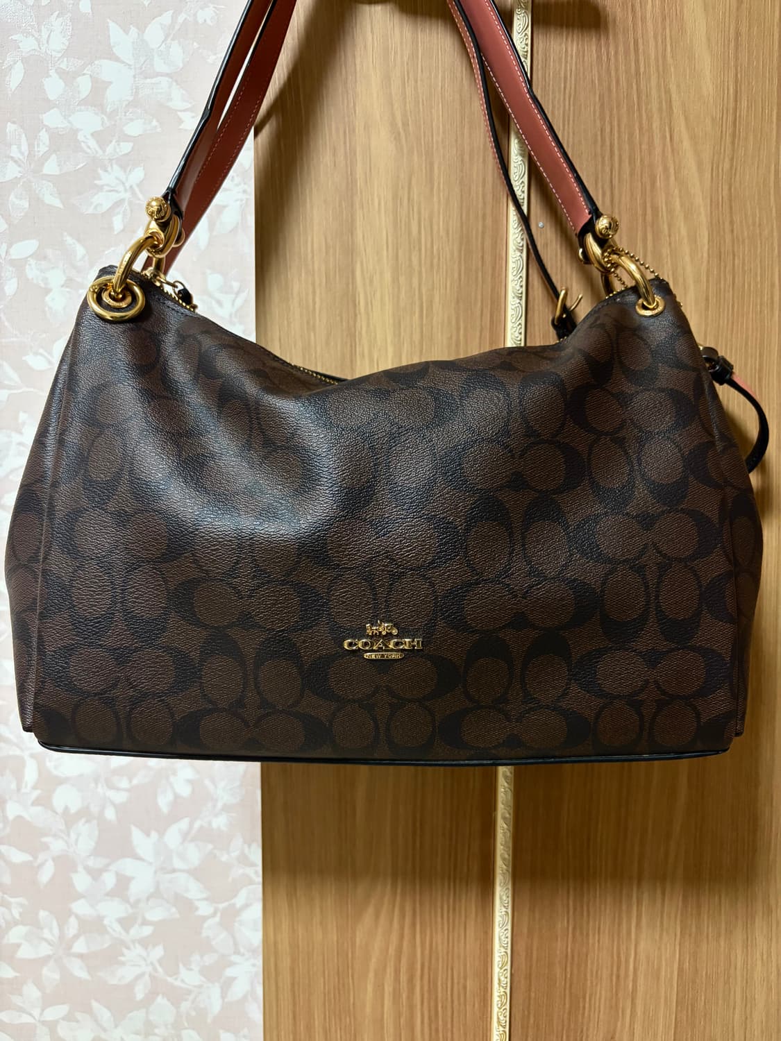 코치 로렐 숄더백 상품이미지1