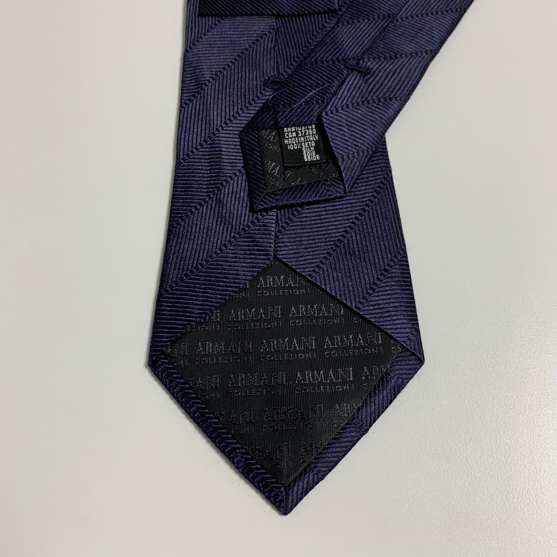 알마니(ARMANI) 네이비 레지멘탈 클래식넥타이 명품 신형라벨 A+ 상품이미지6