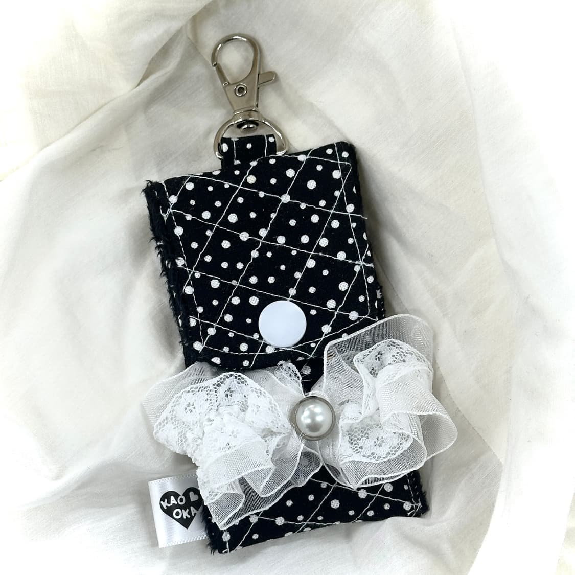 히메갸루 블랙&화이트 도트 레이스 리본 소품샵  누빔립밤/립 키링케이스 상품이미지2