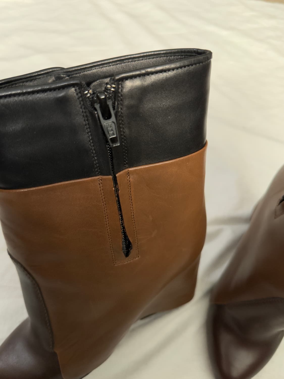 지방시 샤크 웨지힐 앵클부츠 상품이미지3