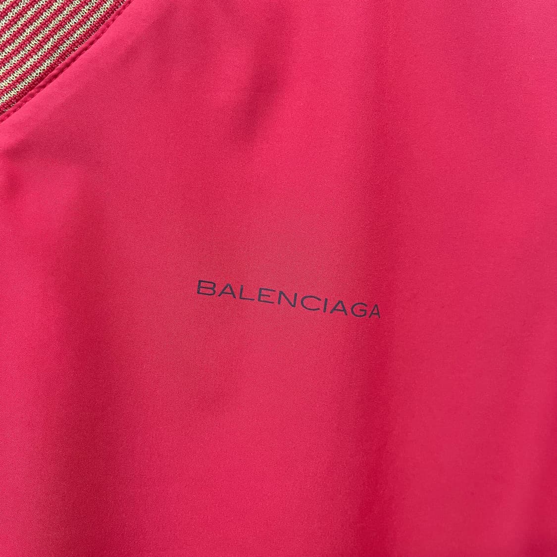 발렌시아가 레드 V넥 긴팔 티셔츠 남M 상품이미지3