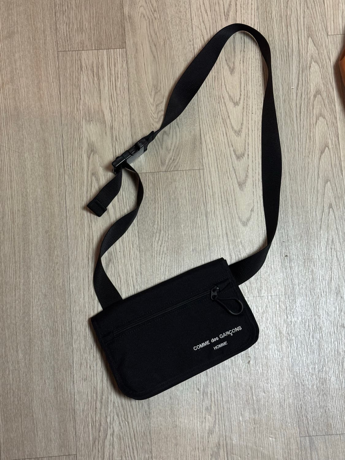 꼼데가르송 옴므 코듀라 크로스백  상품이미지2