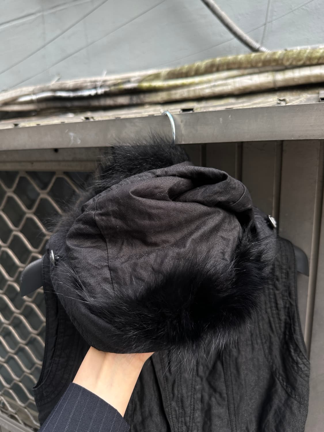 Fox fur zipper detail hood vest 상품이미지10