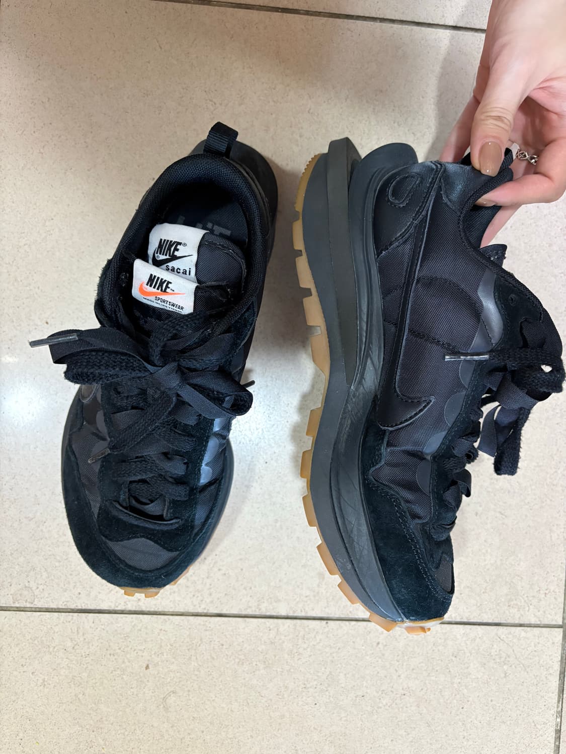 나이키 x 사카이 베이퍼와플 블랙 앤 검 상품이미지2