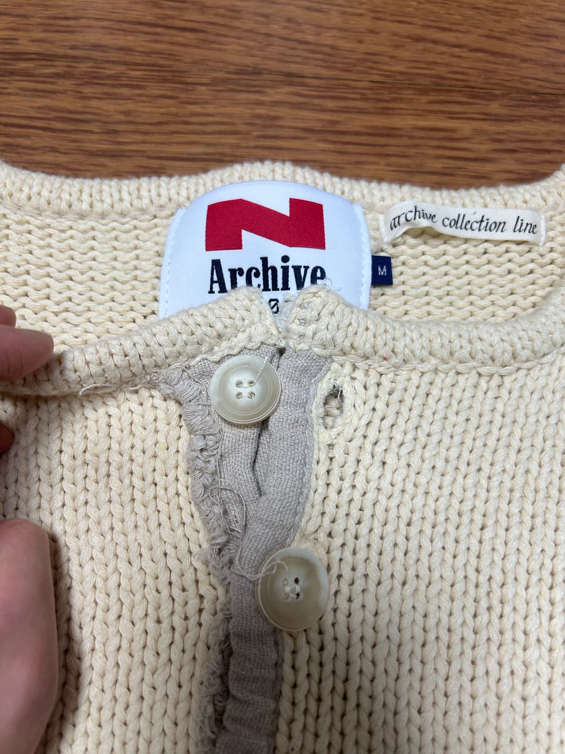 비욘드클로젯 엔아카이브 narchive 컬렉션라인 데미지 헨리넥 니트 상품이미지5