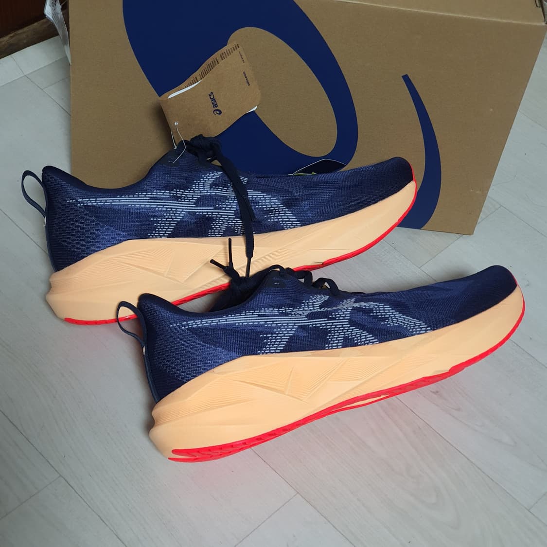 아식스 노바블라스트 5 와이드 300mm 새상품 상품이미지6