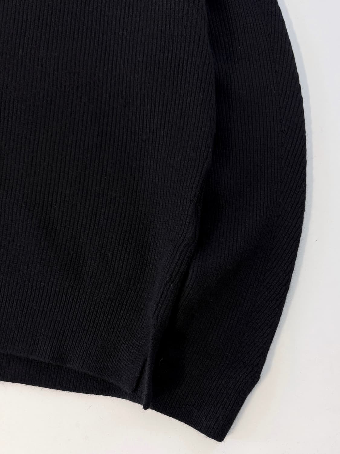 우영미 21fw 오버사이즈 레더 스퀘어 폴라넥 울 니트 상품이미지7