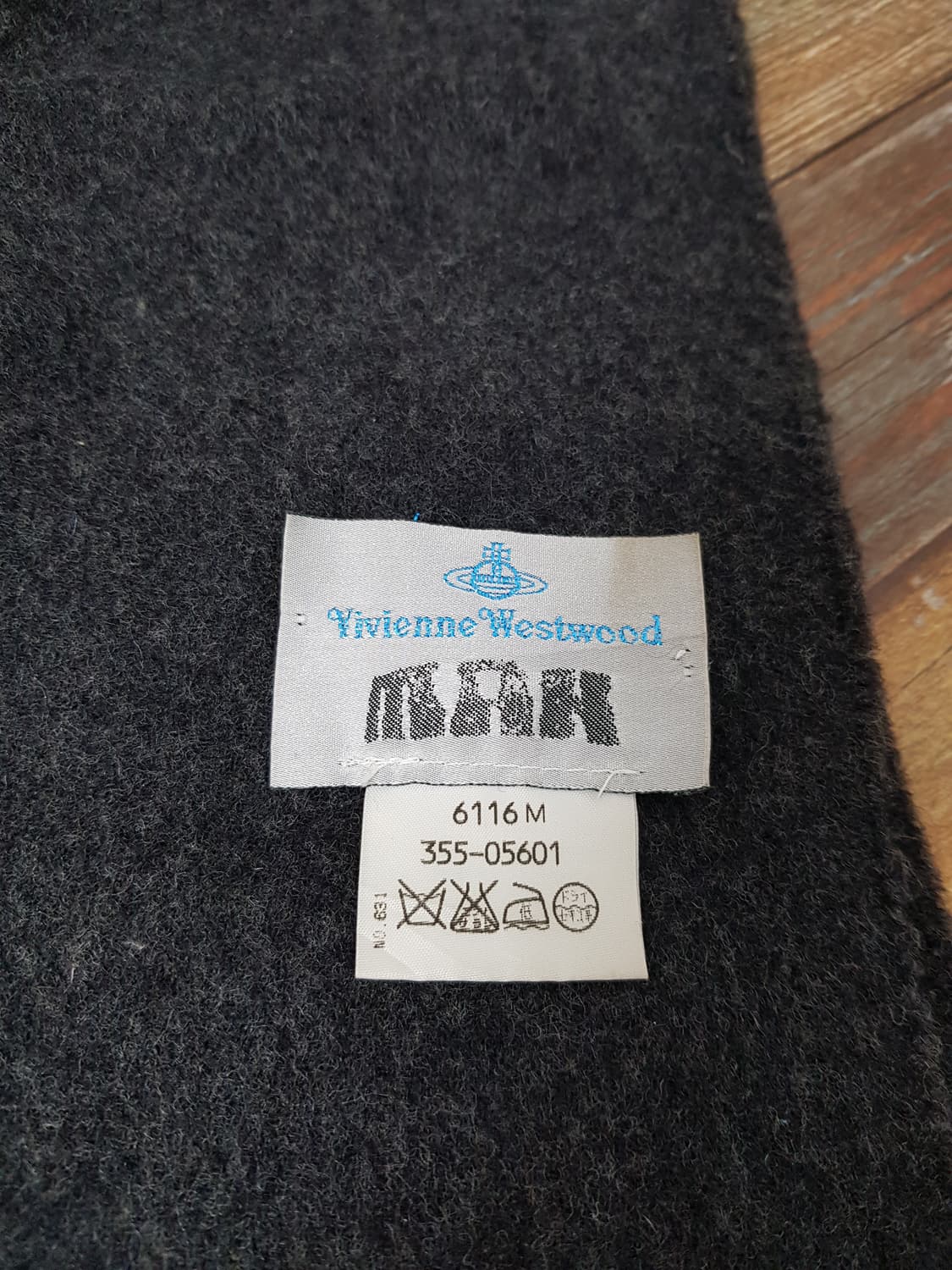[정품] 비비안웨스트우드 울 머플러 차콜 상품이미지2