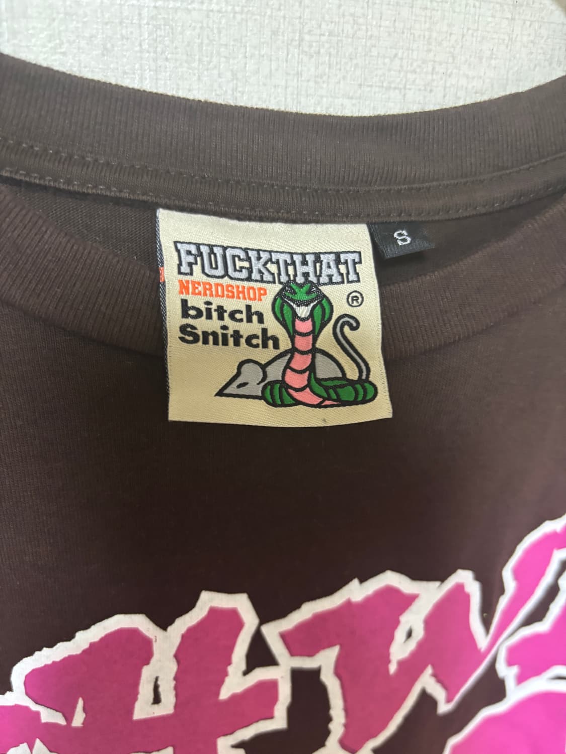 Fuckthatnerdshop 비치위드맨 티셔츠 상품이미지2