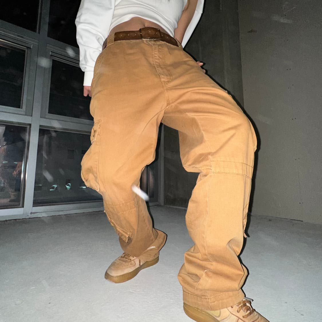 eight pocketed utility cargo  pants 상품이미지2