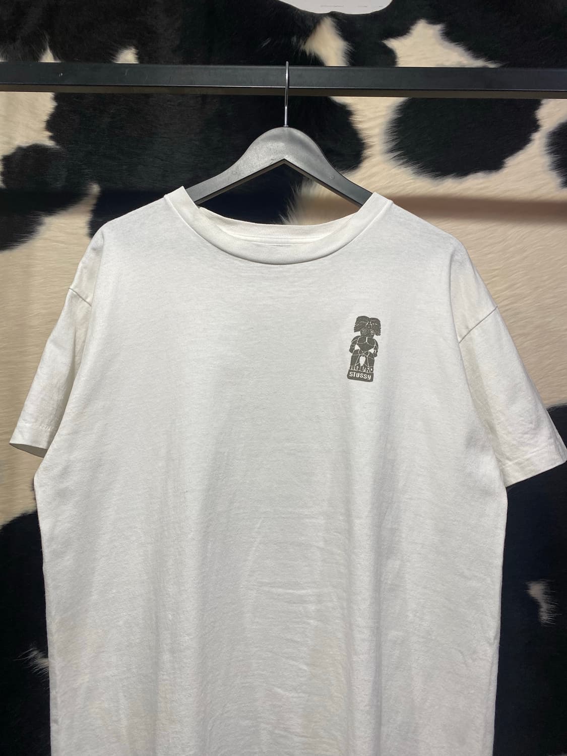 Stussy 조각상 프린팅 디테일 반팔 티셔츠 상품이미지2