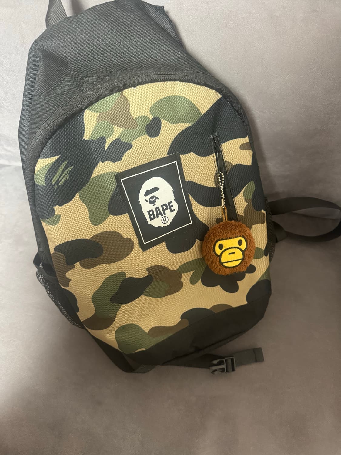 베이프 백팩 팝니다 상품이미지2