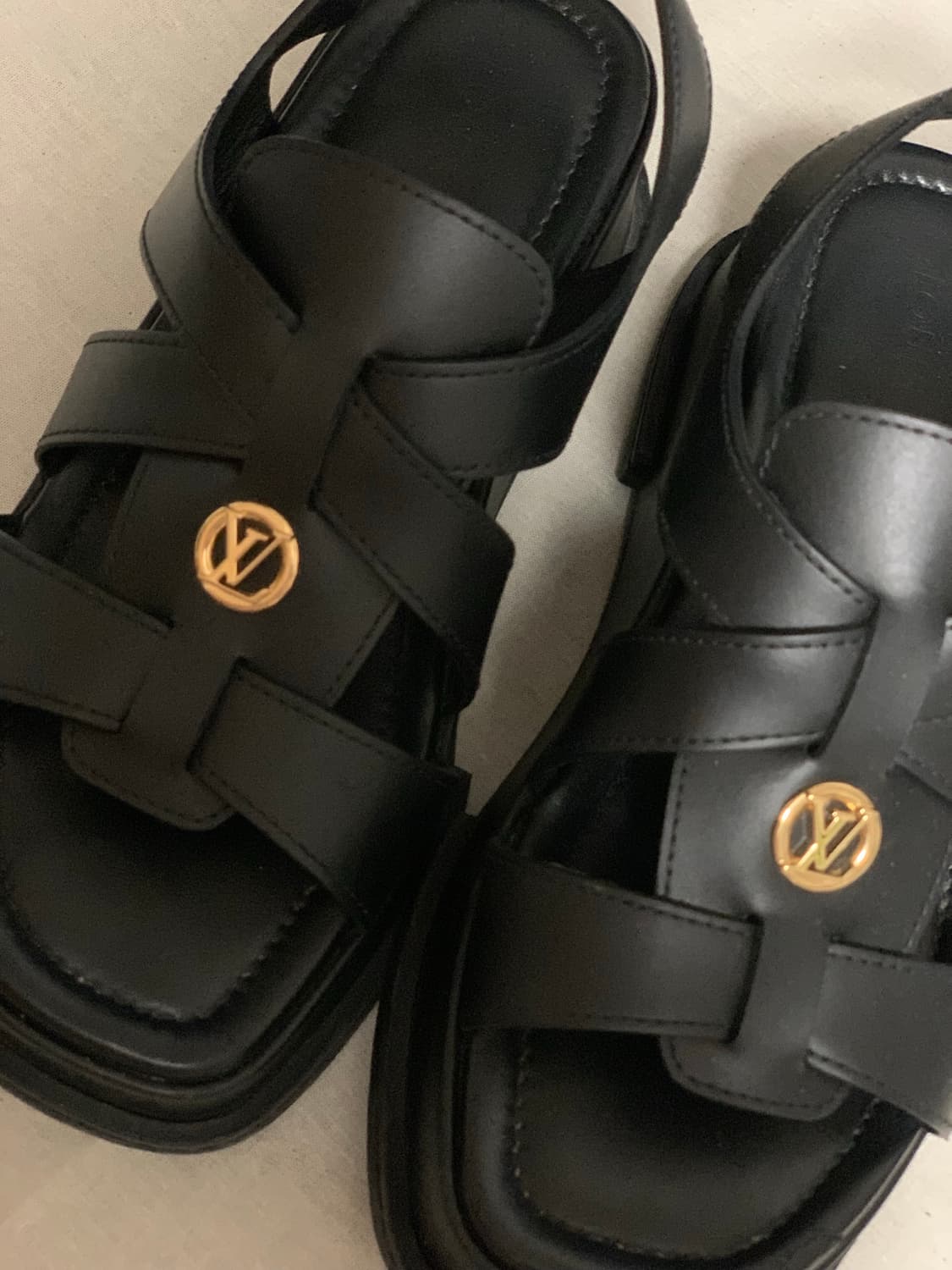 루이비통 마야 플랫폼 샌들 36사이즈 상품이미지2