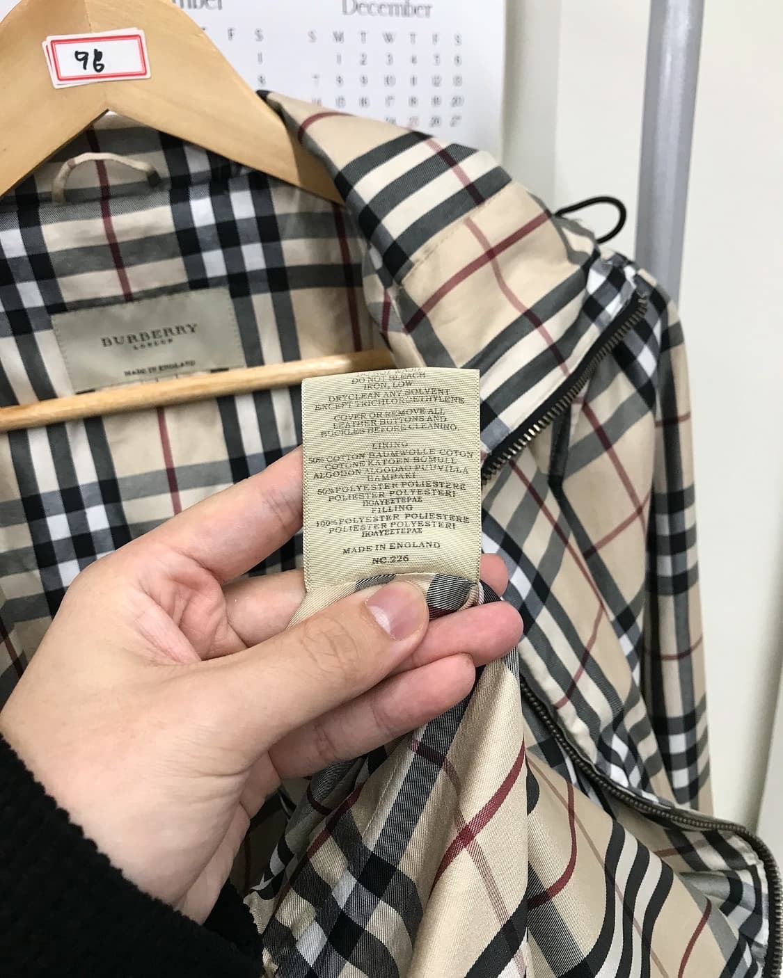버버리 노바체크 후드 누빔 패딩 자켓 상품이미지4