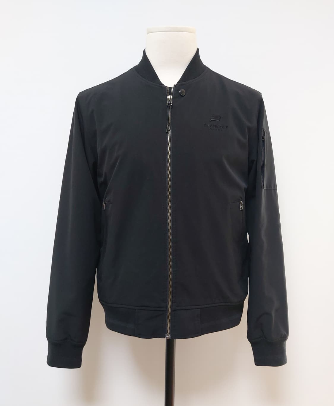 빈폴 스포츠 블랙 봄버 자켓(100)

 상품이미지1