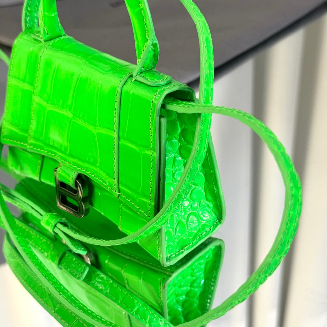 발렌시아가 아워글래스 크로커다일 미니 토트 크로스백 상품이미지7