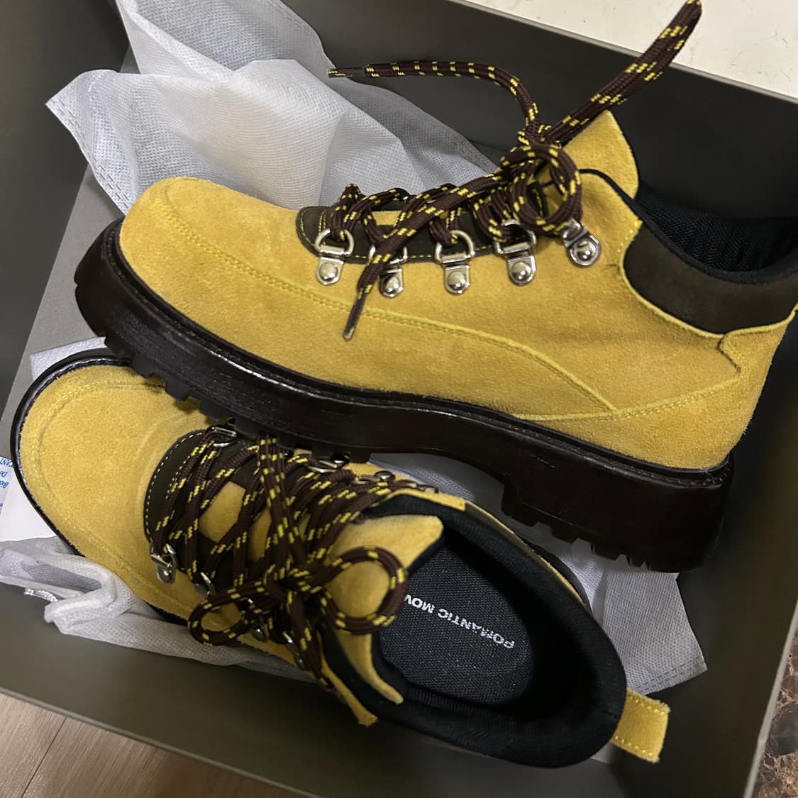 [현영현영해 X 로맨틱무브] 더 서밋 마운틴 부츠 / 웜옐로우 상품이미지2