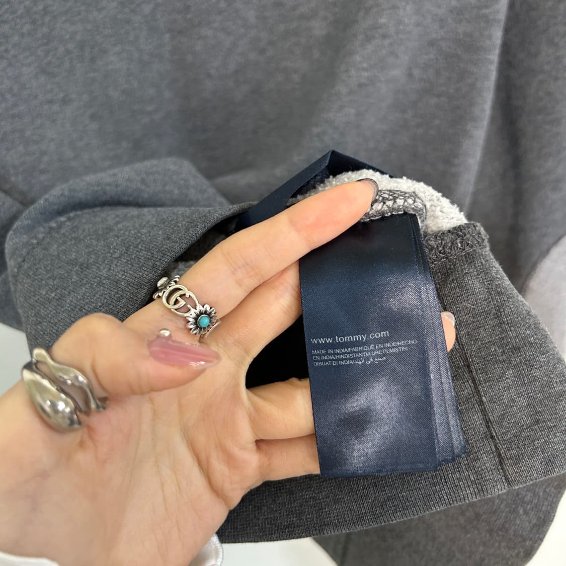 타미힐피거 남성 기모 맨투맨 M 상품이미지3