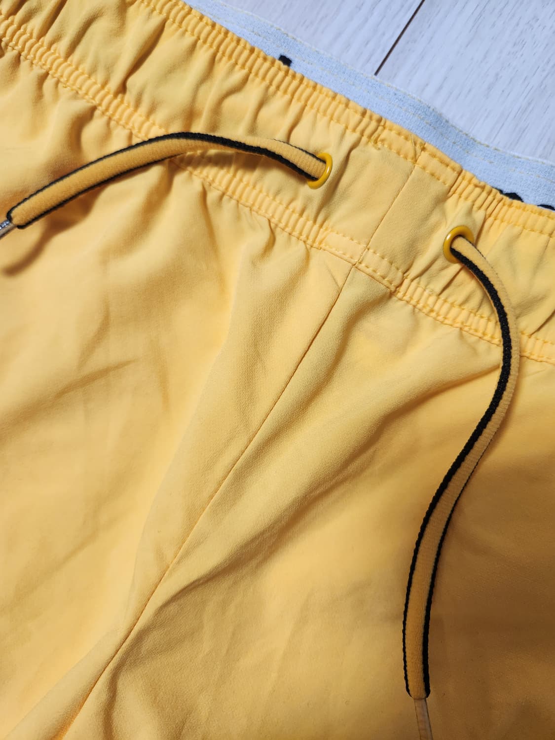 르꼬끄 반바지 스포르티브 쇼츠 사이즈75 m

세탁으로 인한 구김 외에 상품이미지4