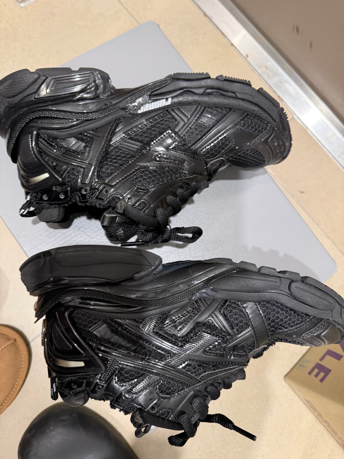 발렌시아가 뉴러너 올블랙 37 상품이미지6