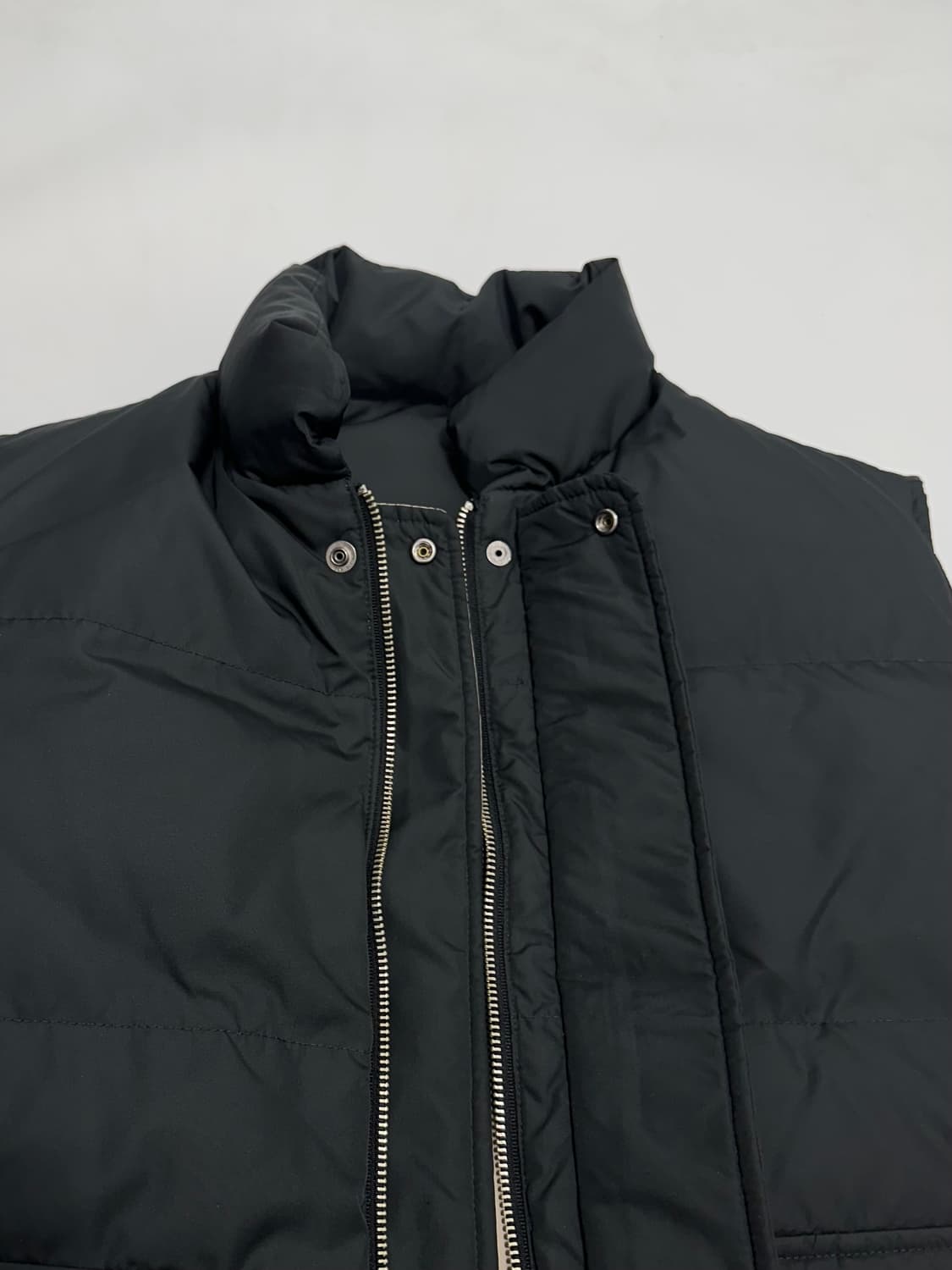 입생로랑 리버서블 구스다운 패딩 조끼 상품이미지8