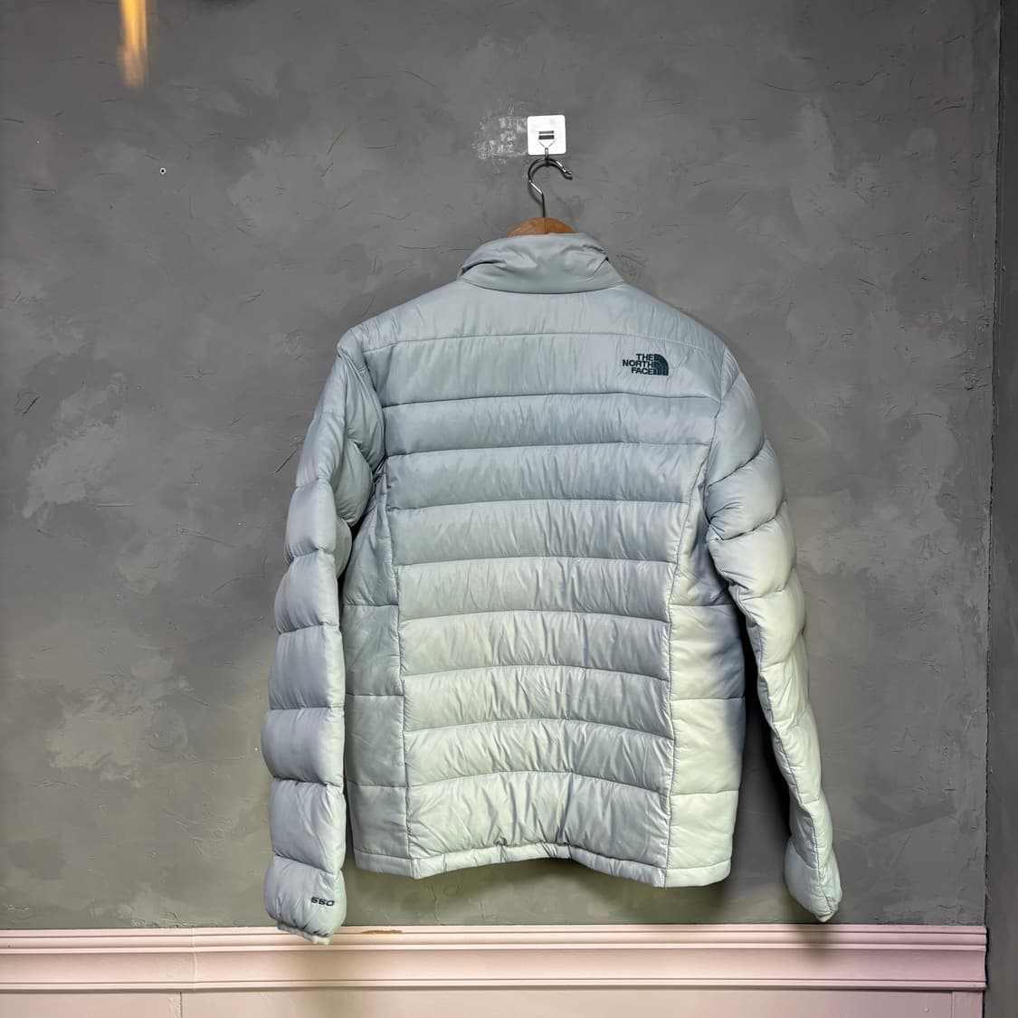 노스페이스 550 구스다운 경량패딩 클라우드 블루 상품이미지5