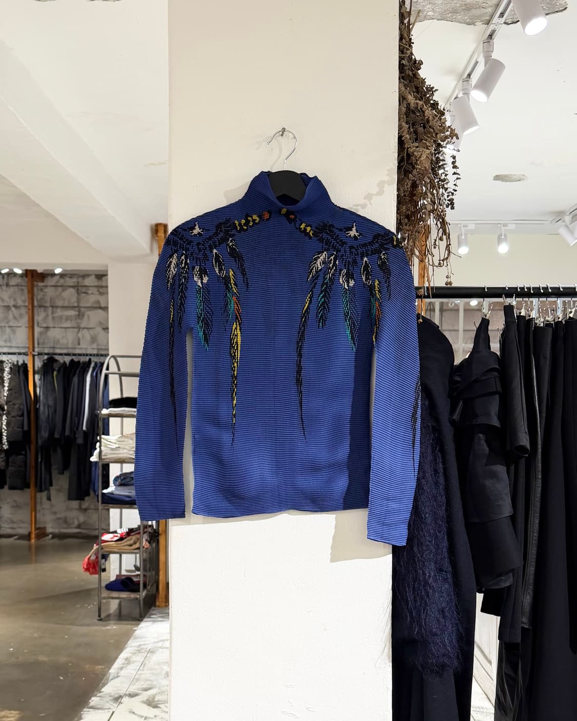 이세이 미야케 미 블루 터틀넥 롱 슬리브 상품이미지1