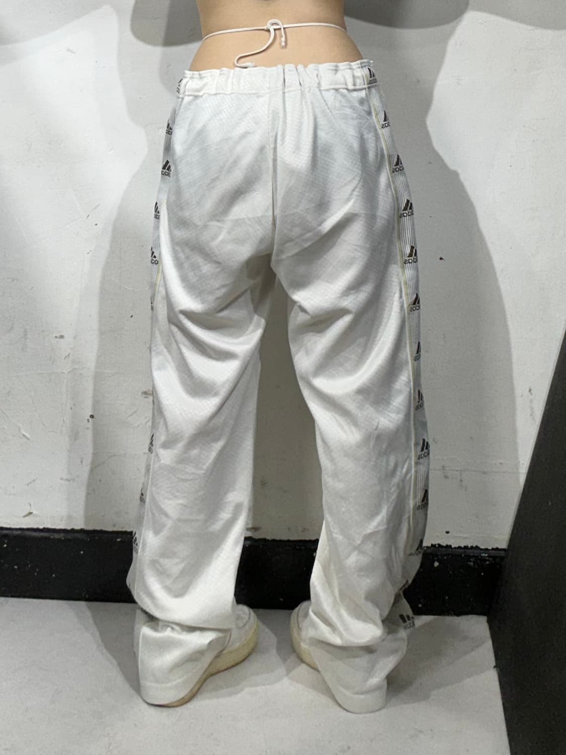 아디다스 사이드 라인 화이트 대대장 와이드 추리닝 바지 트레이닝 팬츠 L 상품이미지3