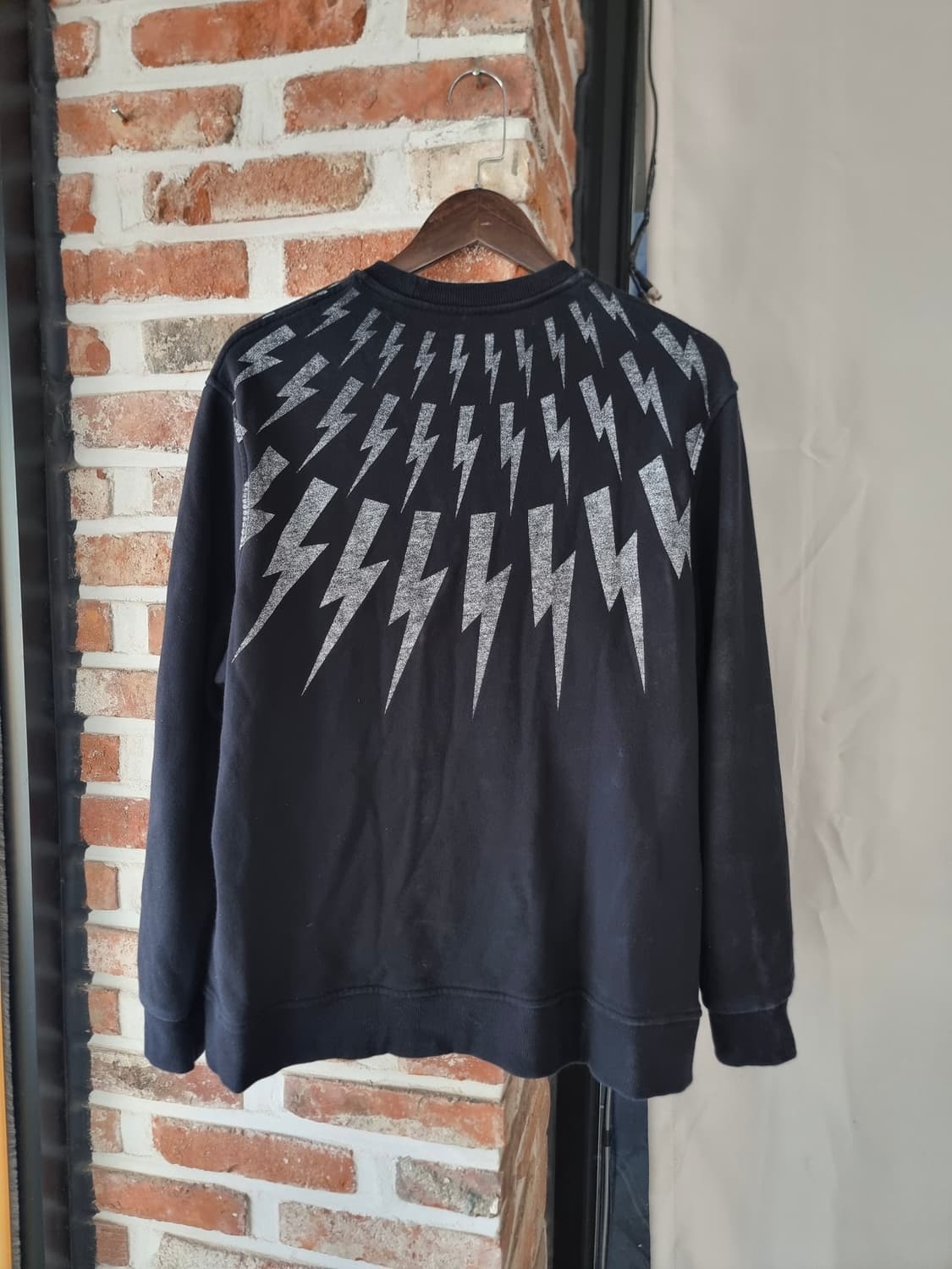 Neil Barrett 썬더볼트 페어아일 맨투맨 XL  상품이미지2