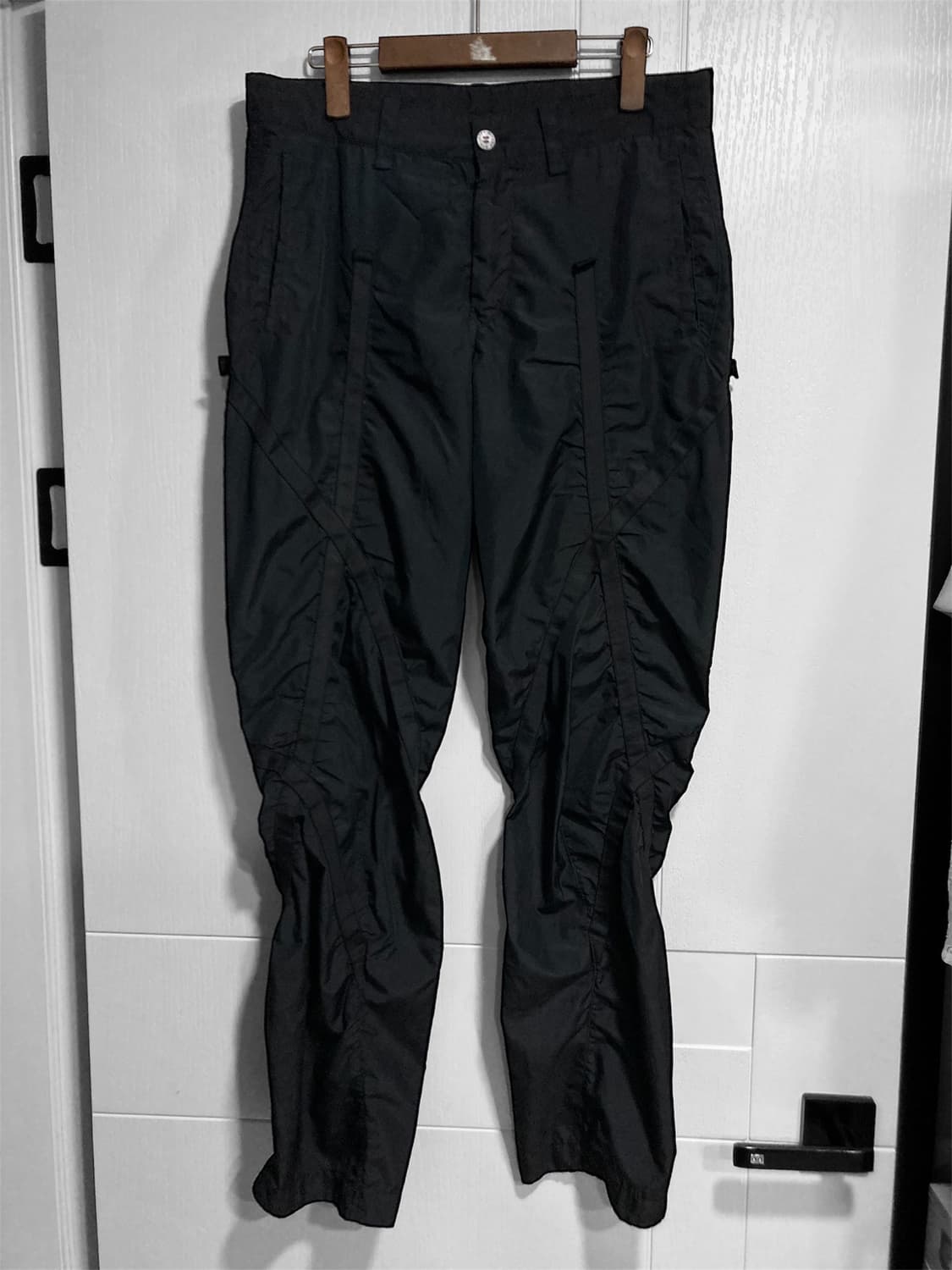 18aw 이세이미야케 나일론 본디지 팬츠 상품이미지2