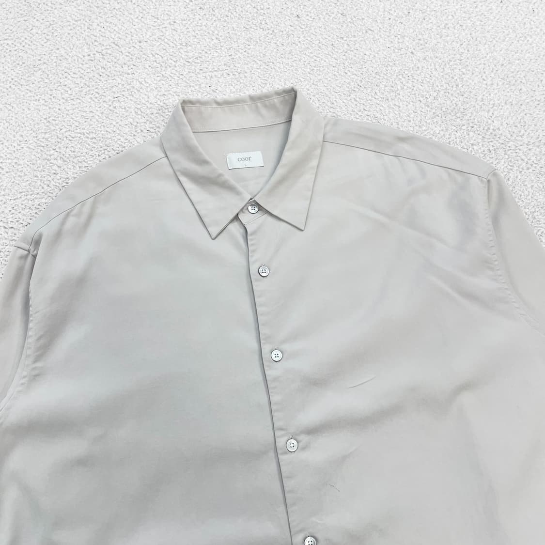 쿠어 모달 솔리드 셔츠 라이트그레이 상품이미지2