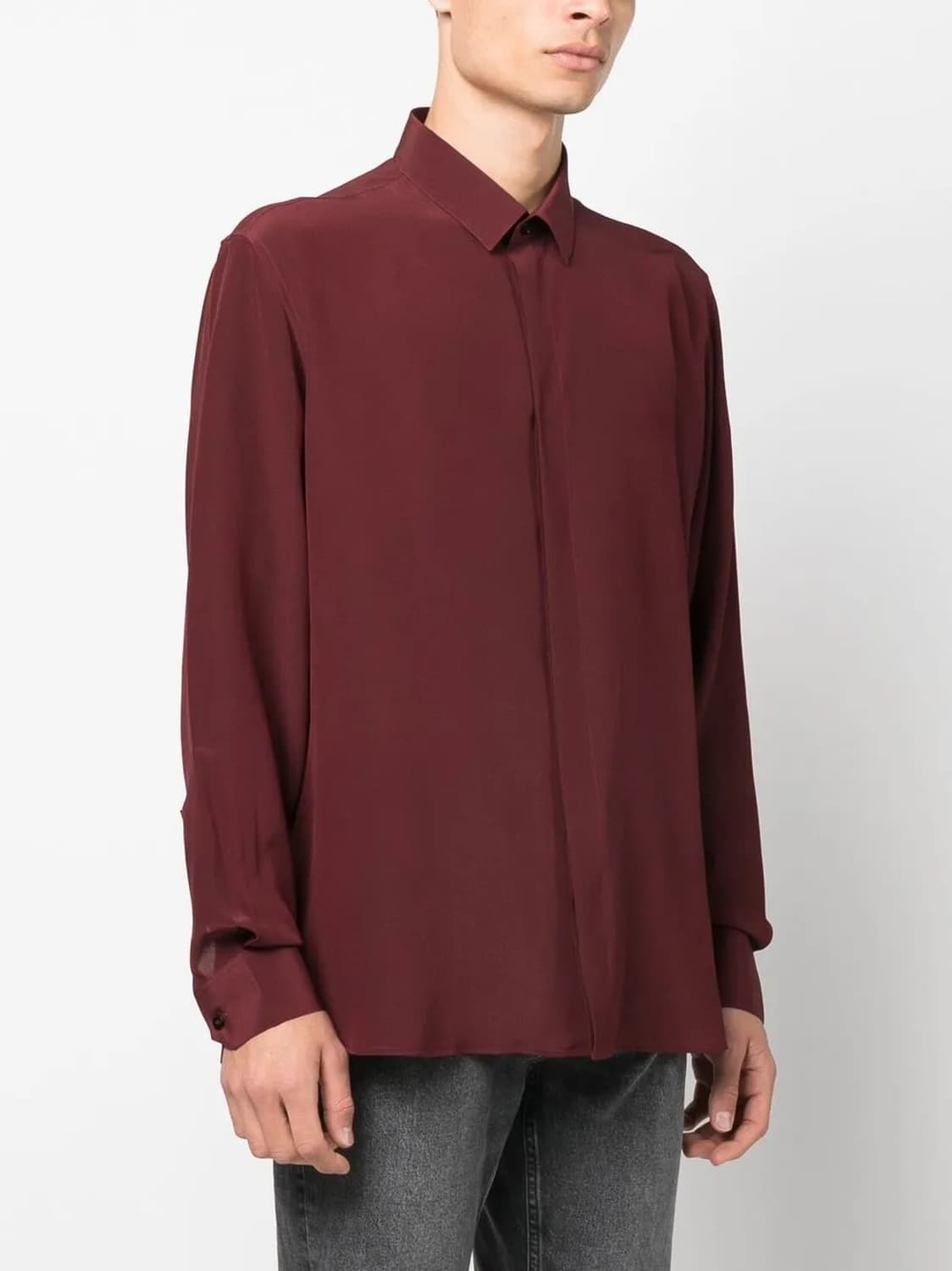 [정해인님 착용] 생로랑 23ss 크레페 드 시네 실크 셔츠 상품이미지4
