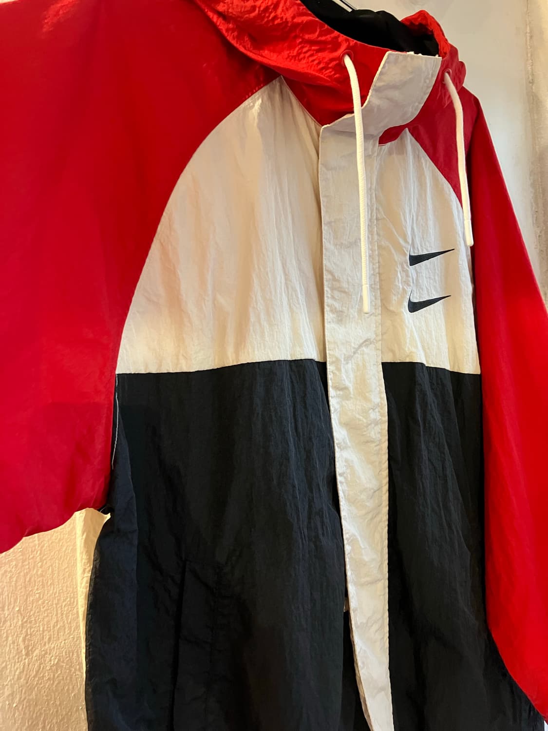 Nike 스우시 바람막이 XL 상품이미지3