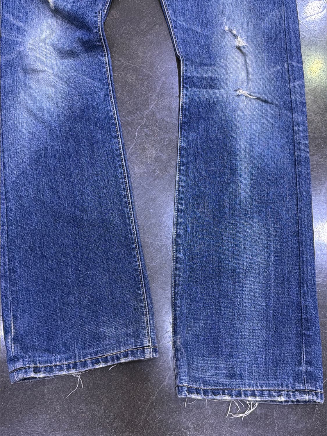 리바이스 523 스트레이트핏 백포켓 빈티지 데미지 워싱 데님팬츠 32 상품이미지6
