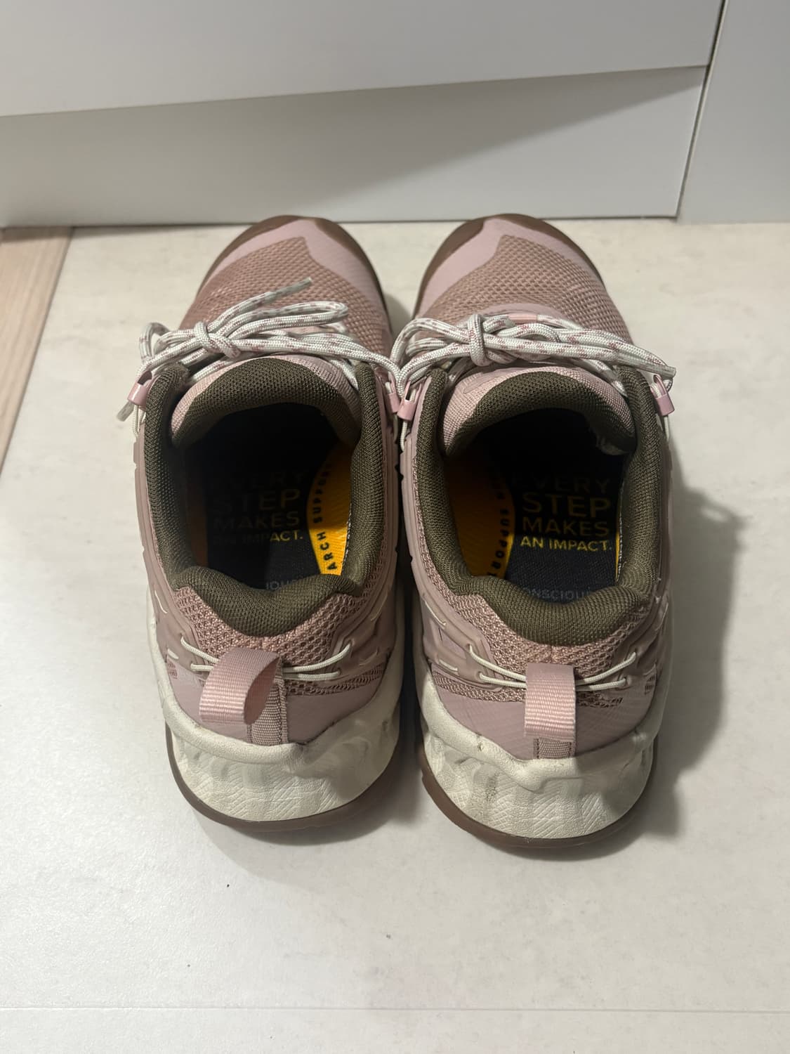 일본에서 구매한 킨 핑크색 운동화 상품이미지3