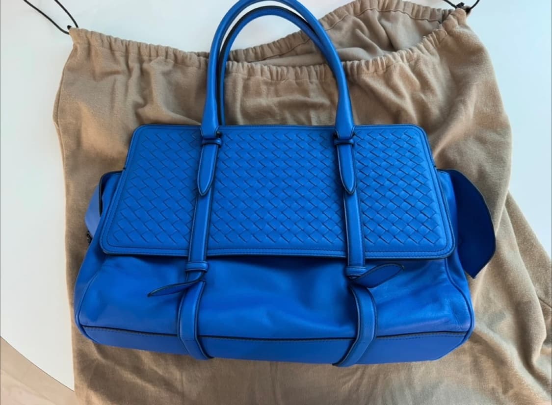 보테가 베네타 인트레치아토 블루 빅백 상품이미지1