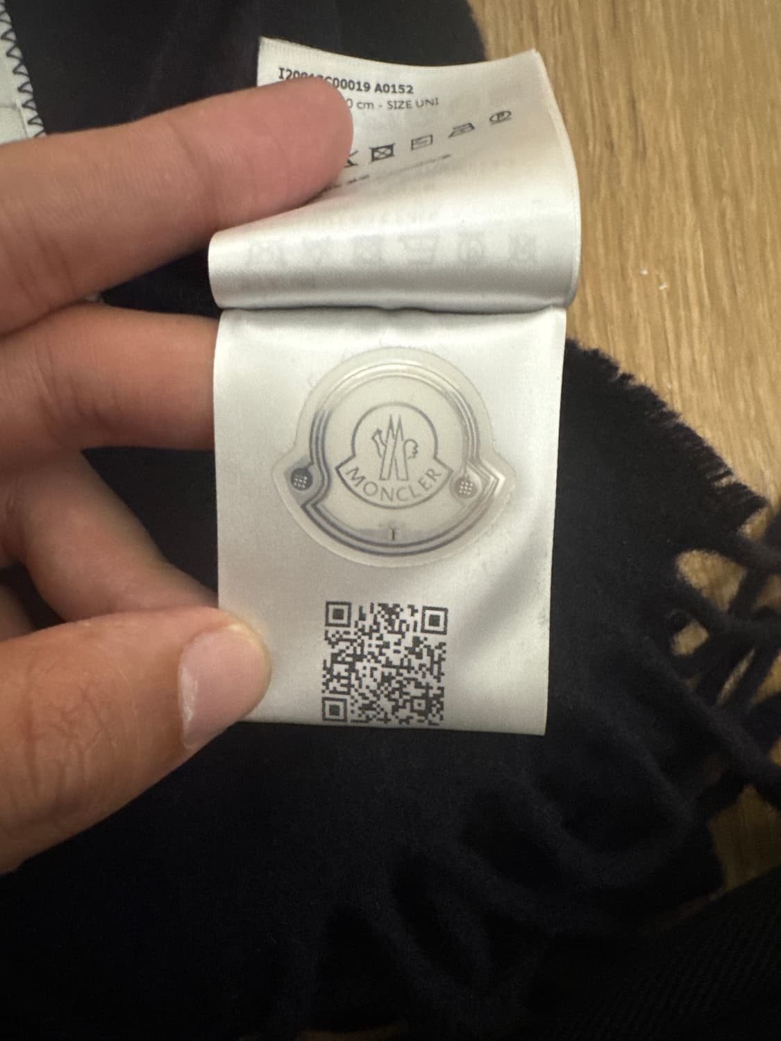 몽클레어 네이비 머플러 상품이미지3