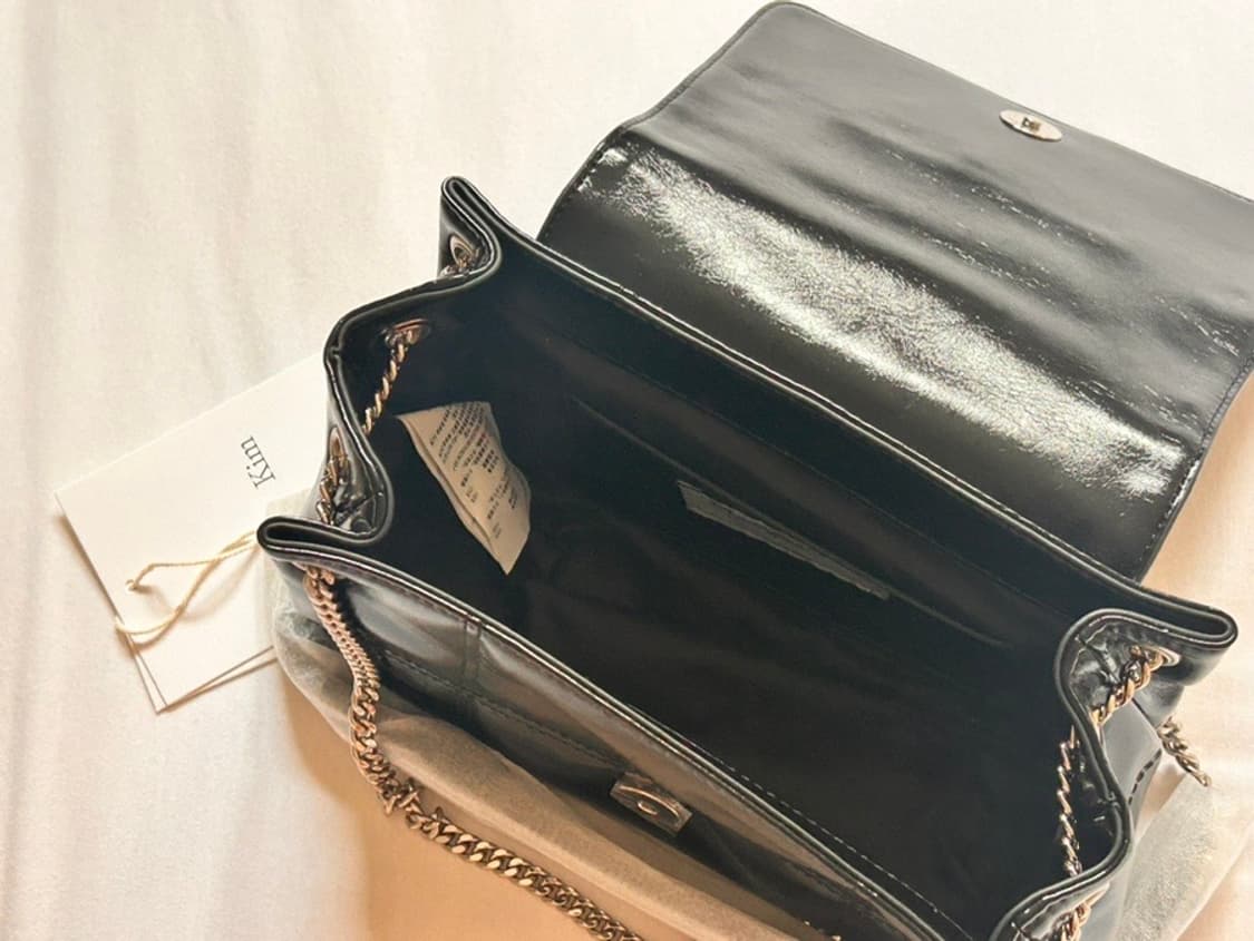 (새상품)마뗑킴 글로시 퀼팅 스몰 체인백 블랙 마땡킴 상품이미지6