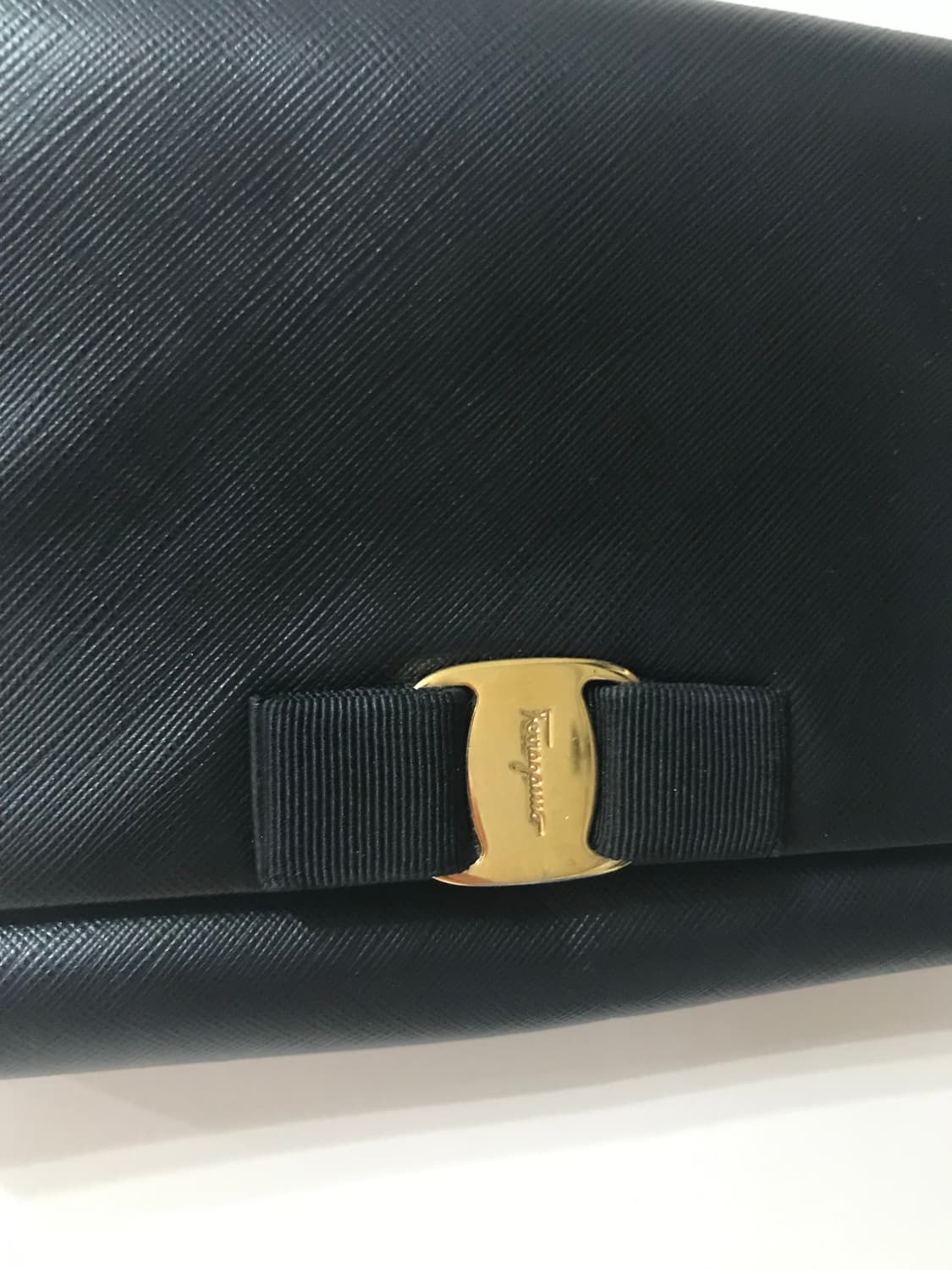 Ferragamo black crossbody bag  상품이미지3