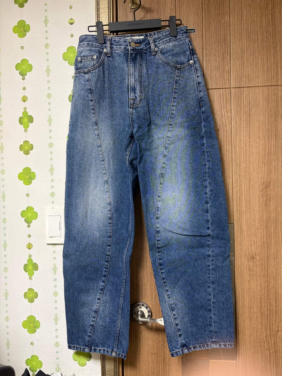 노운 데님 절개 디테일 청바지 상품이미지1