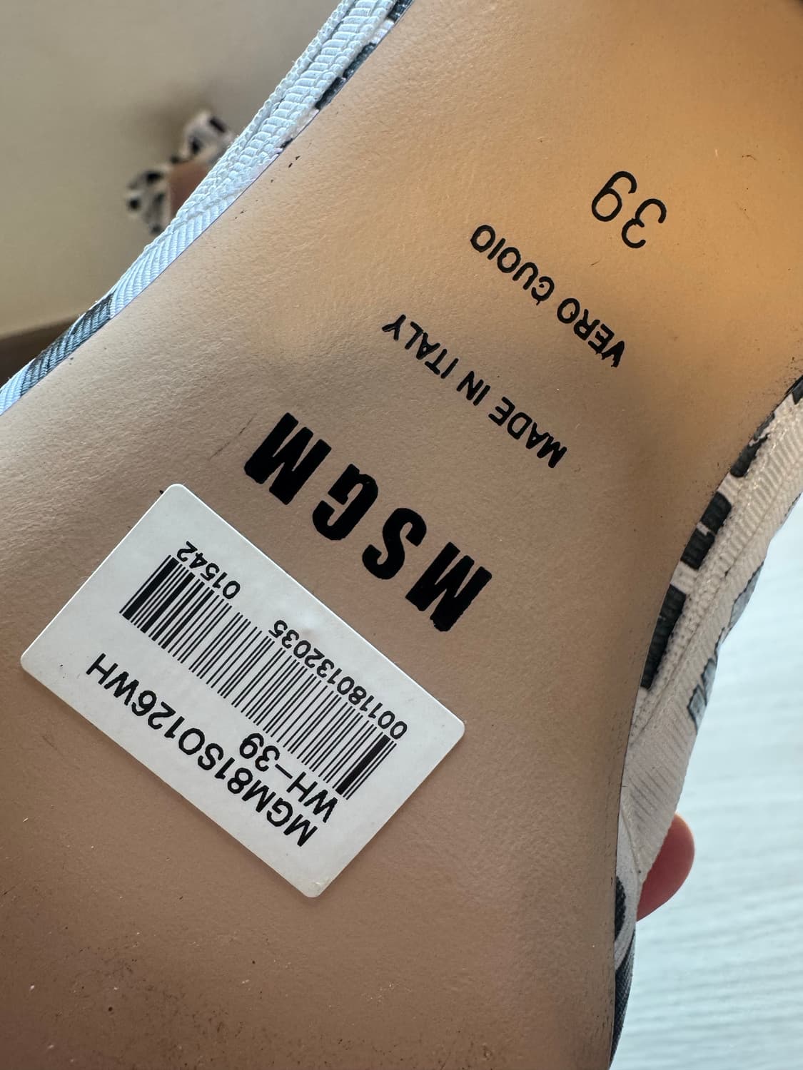 [정품] MSGM(엠에스지엠) 이탈리아 가죽 체크 펌프스 (39사이즈/새 상품이미지8