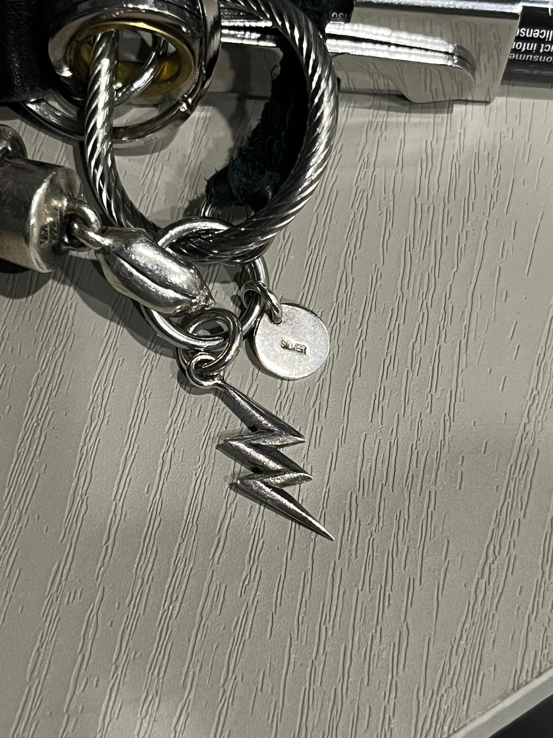 퍼스트애로우즈 태양 팬던트 판매. 상품이미지2